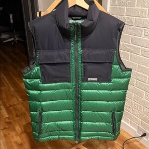 Men's Moosejaw Green and Black Puffer Vest